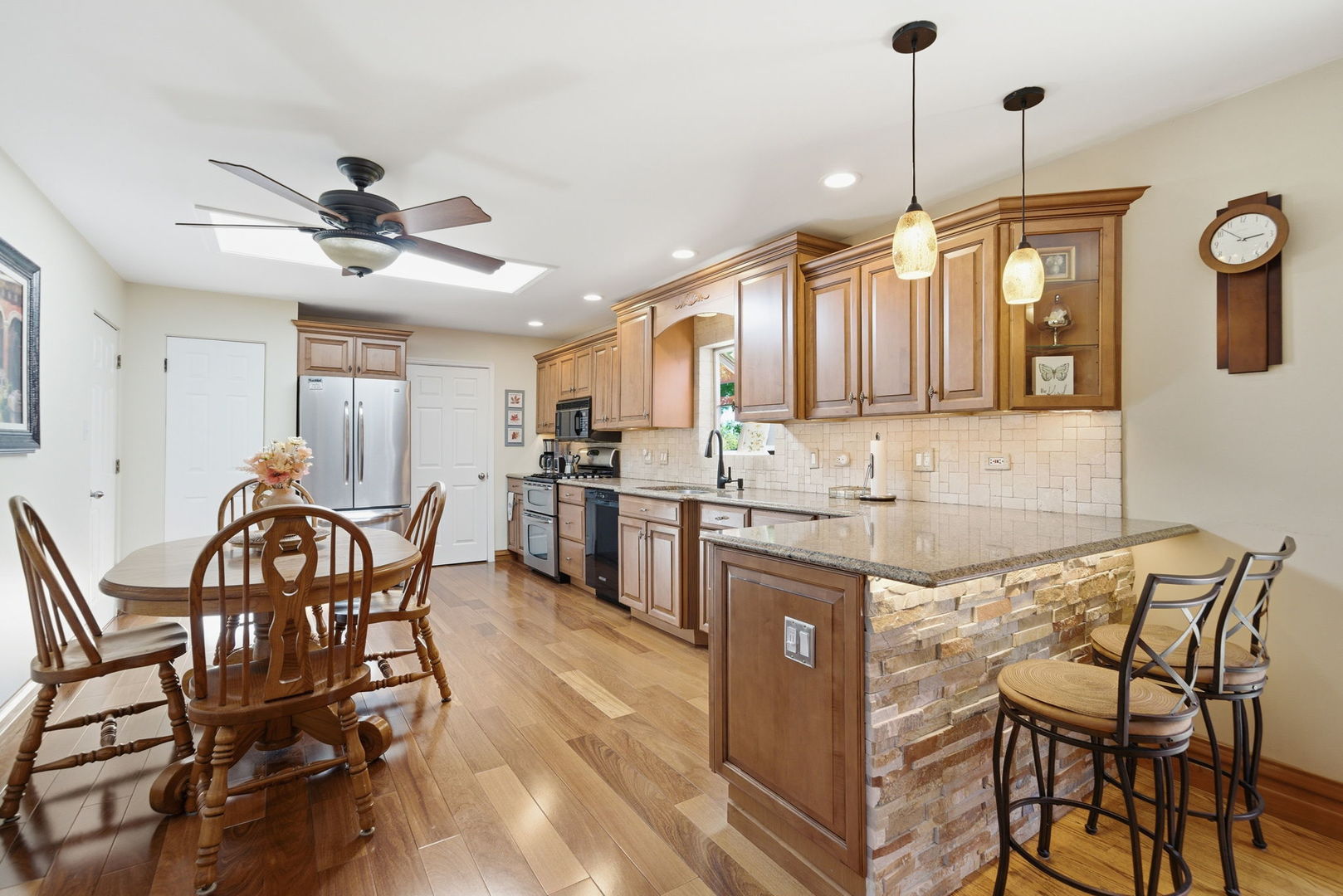 20W545 Moreland Avenue, Addison, IL 60101
