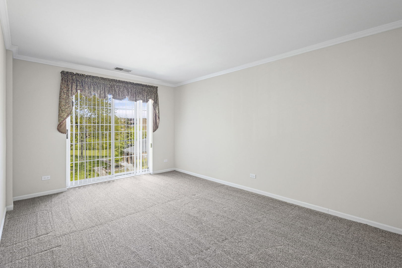 540 Biesterfield Road #B314, Elk Grove Village, IL 60007