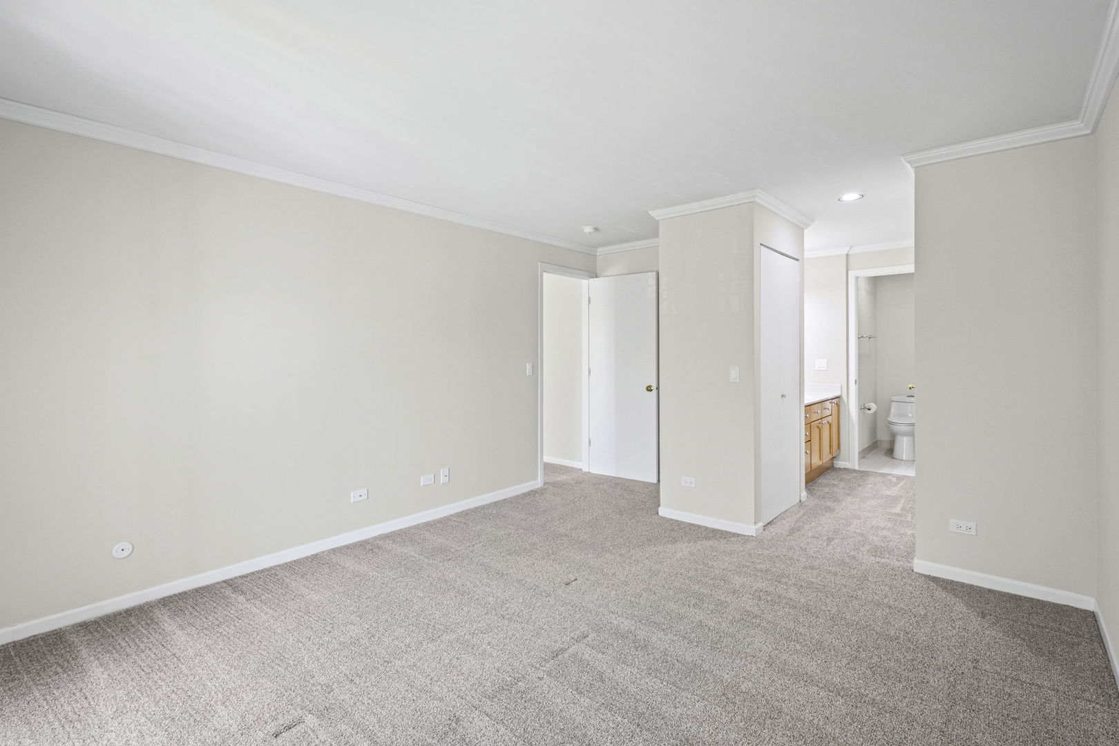540 Biesterfield Road #B314, Elk Grove Village, IL 60007