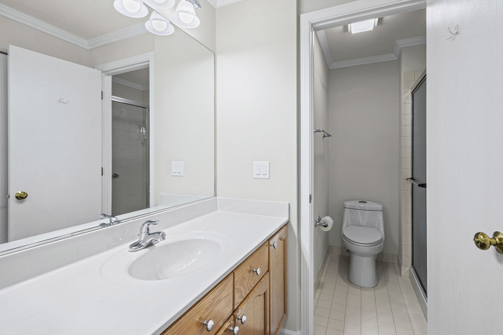 540 Biesterfield Road #B314, Elk Grove Village, IL 60007