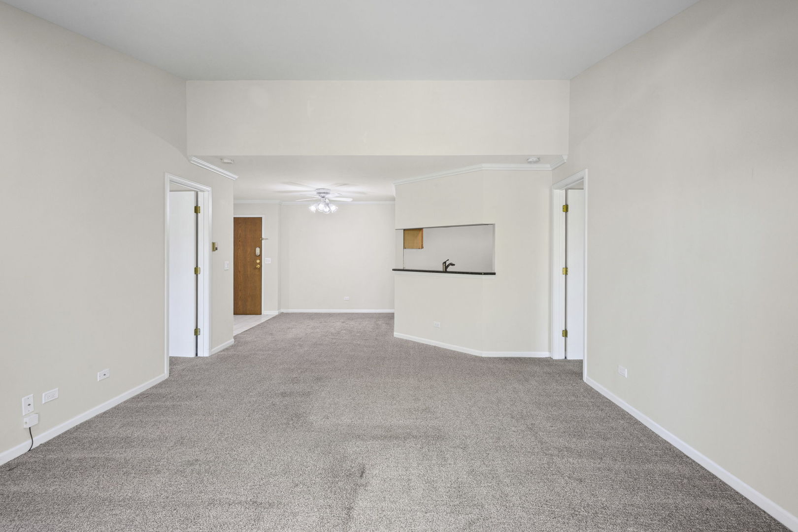 540 Biesterfield Road #B314, Elk Grove Village, IL 60007