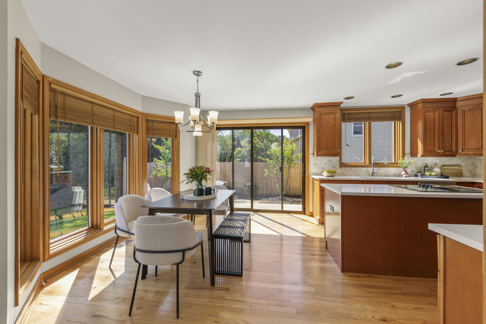 6621 Greene Road, Woodridge, IL 60517
