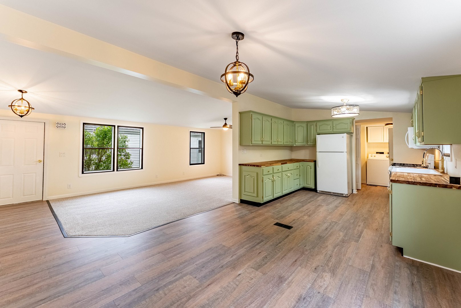 25 Cedar Lane, Sandwich, IL 60548