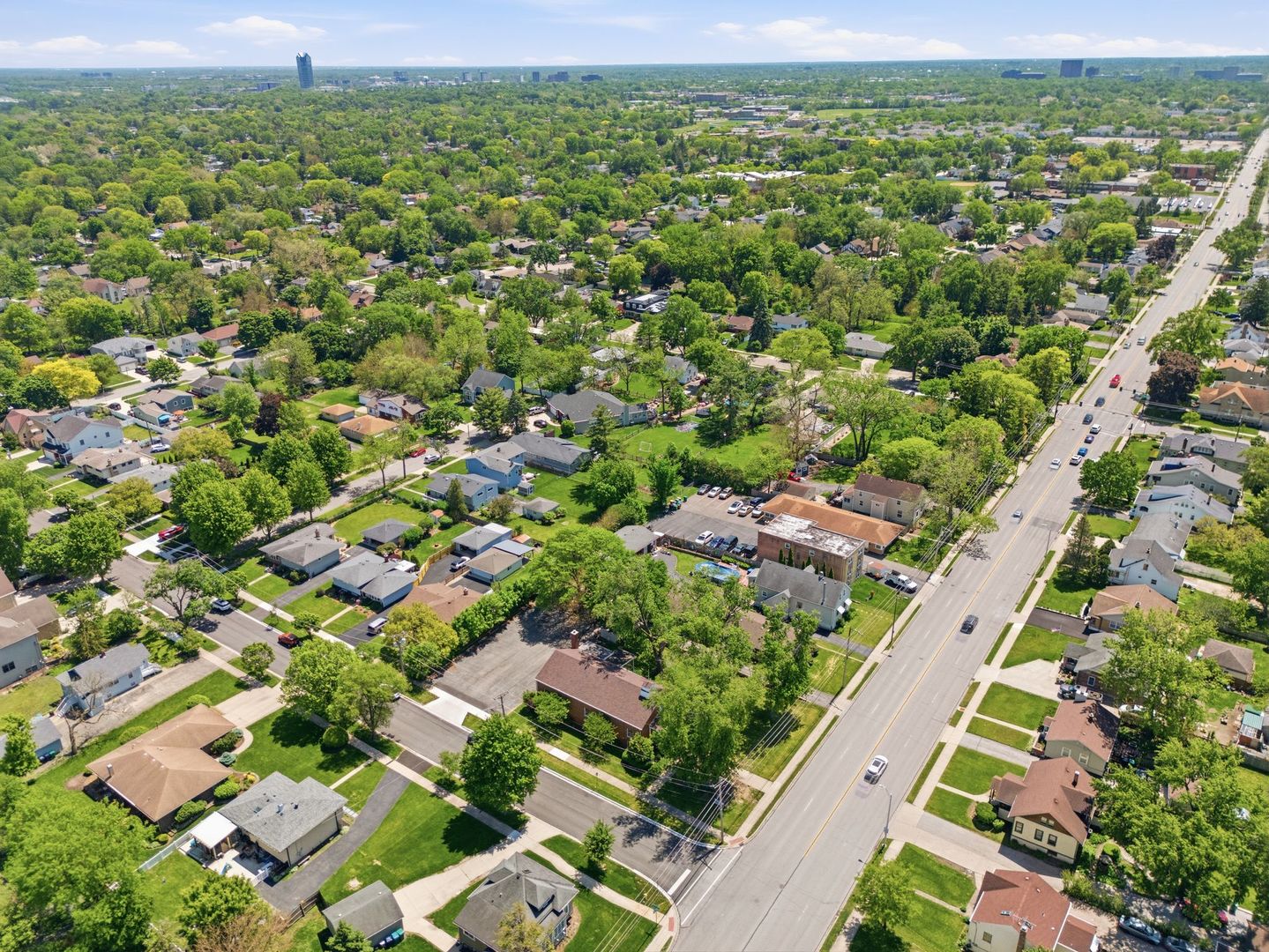 405 S Westmore-Meyers Avenue, Lombard, IL 60148