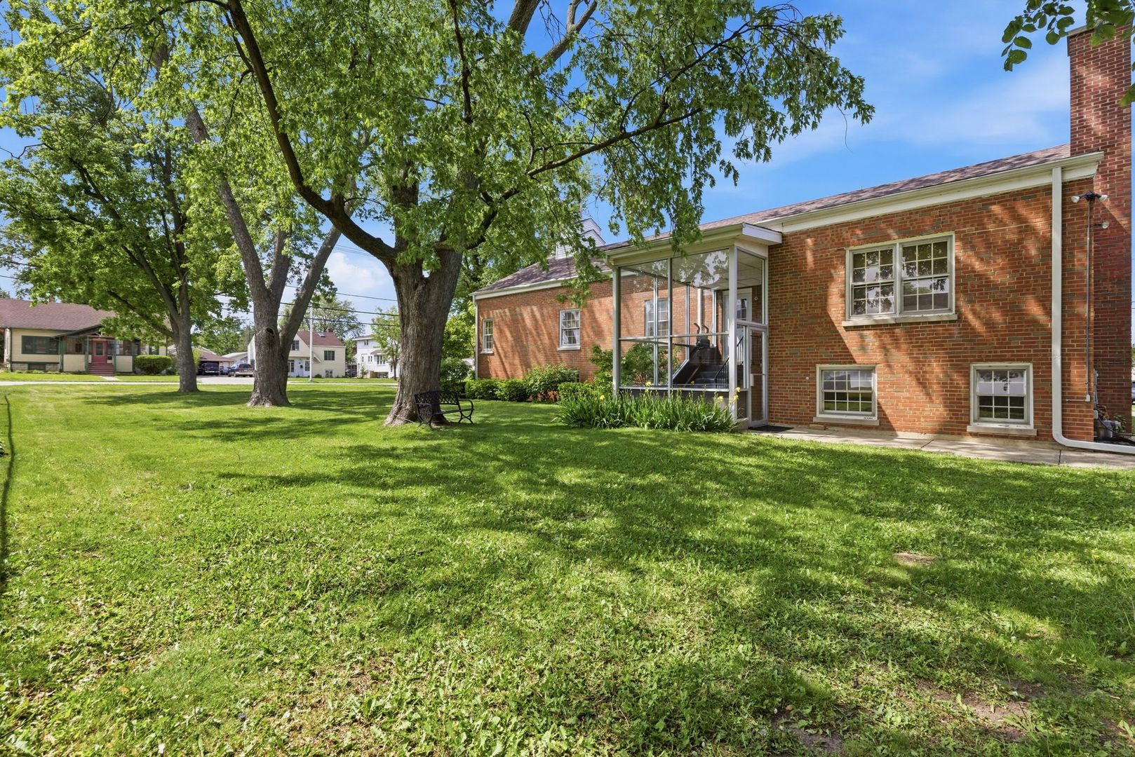 405 S Westmore-Meyers Avenue, Lombard, IL 60148