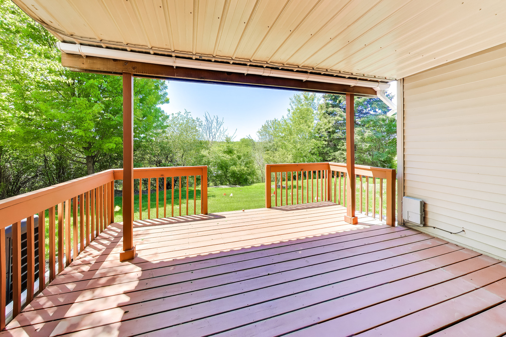 934 Viewpoint Drive, Lake In The Hills, IL 60156