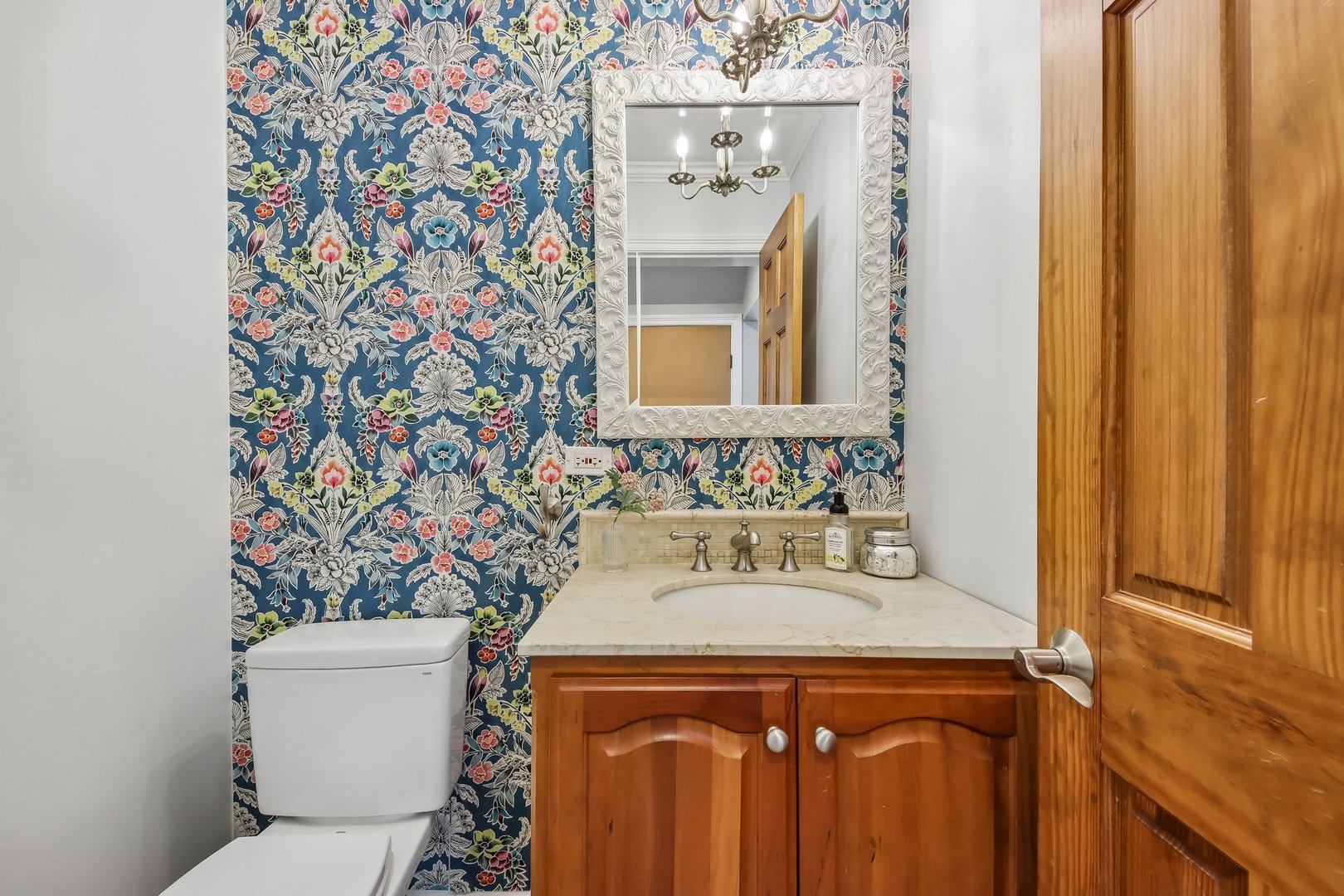 15460 W Wildwood Court, Libertyville, IL 60048