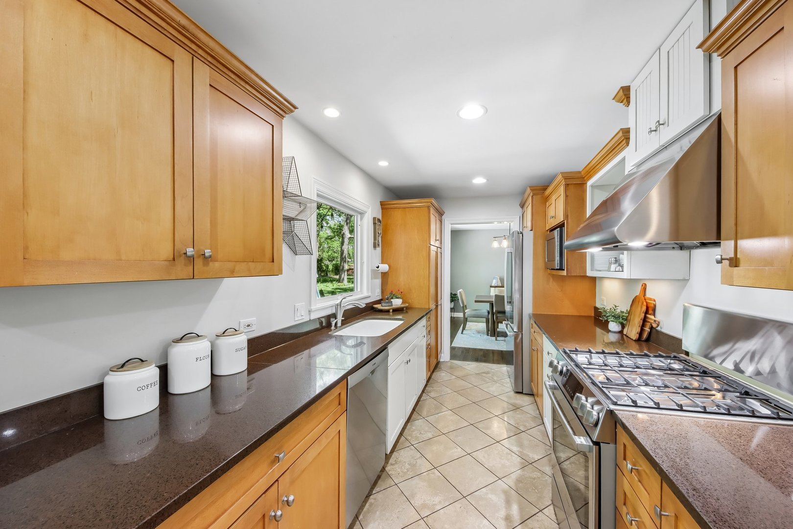 15460 W Wildwood Court, Libertyville, IL 60048