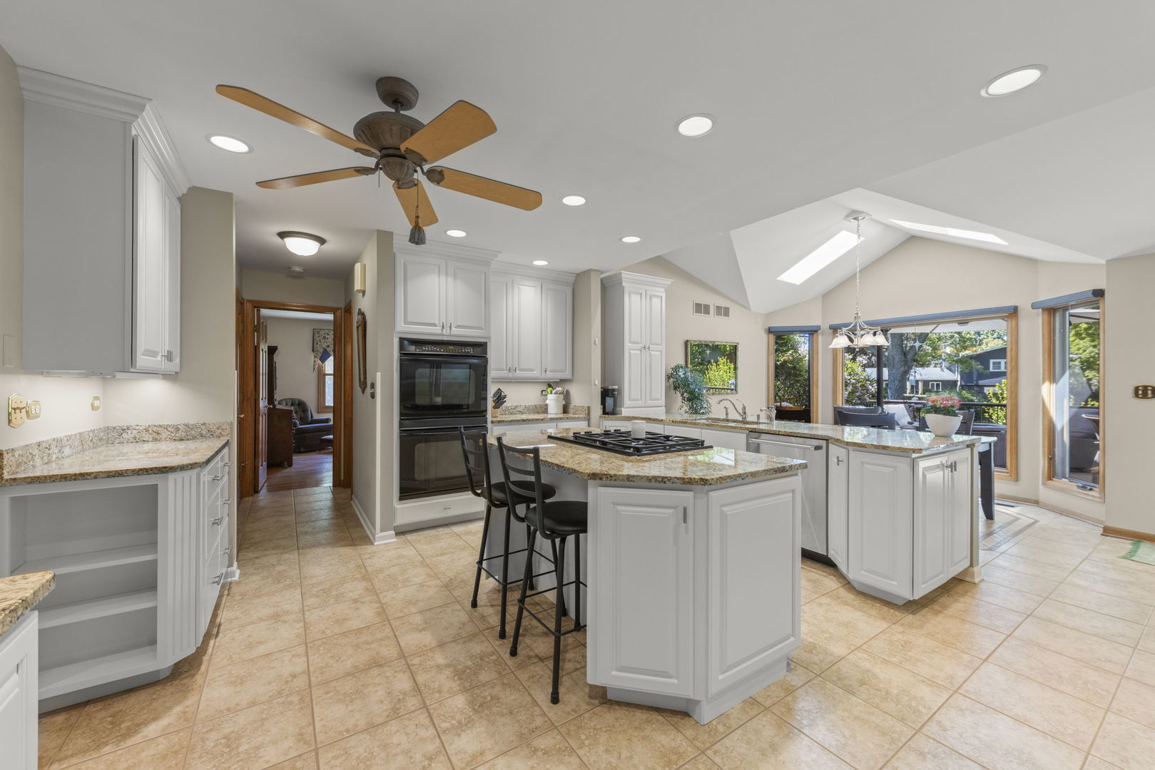 105 Thrush Lane, Naperville, IL 60540