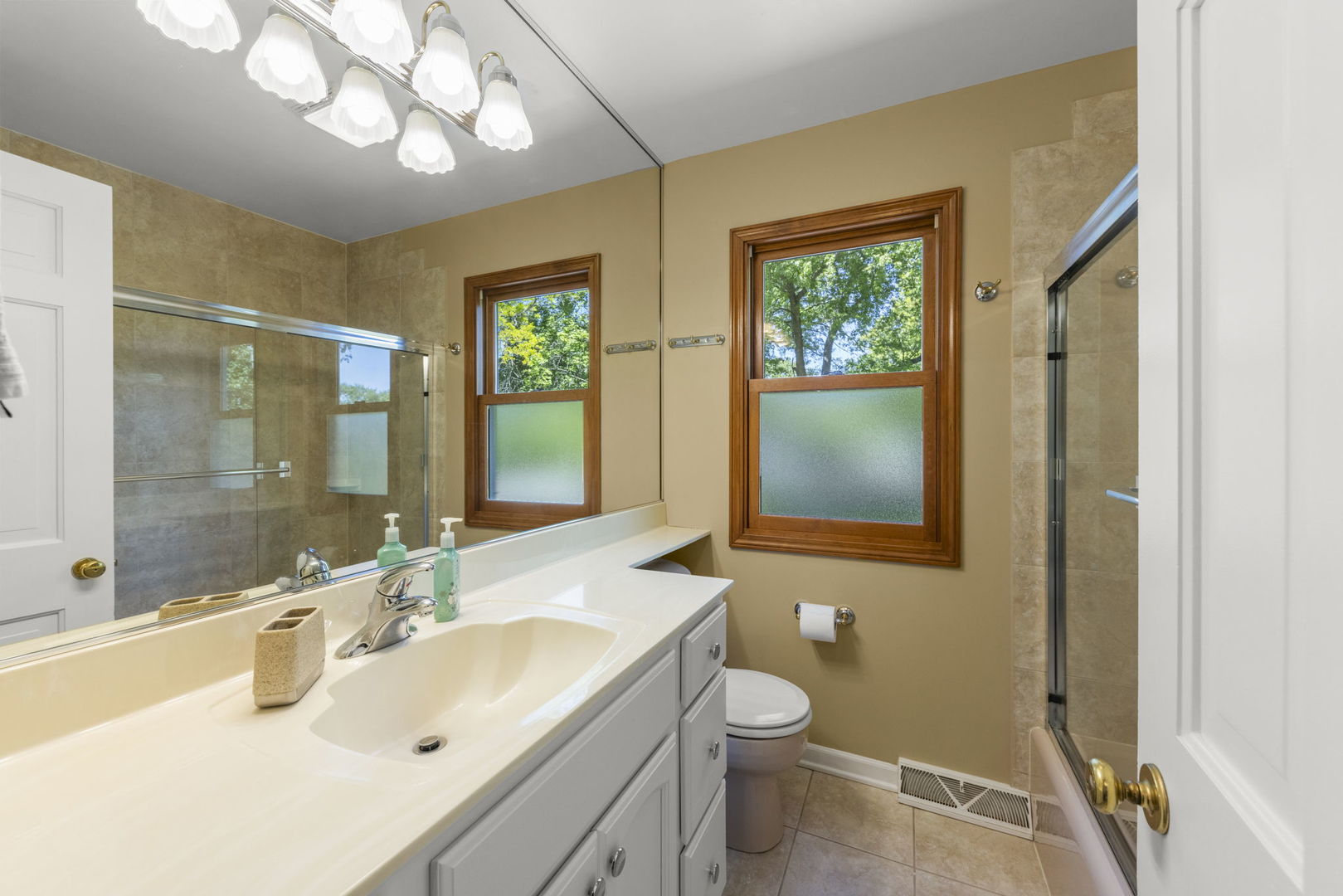 105 Thrush Lane, Naperville, IL 60540