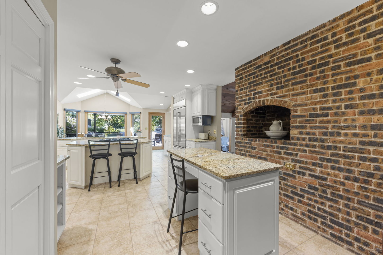 105 Thrush Lane, Naperville, IL 60540