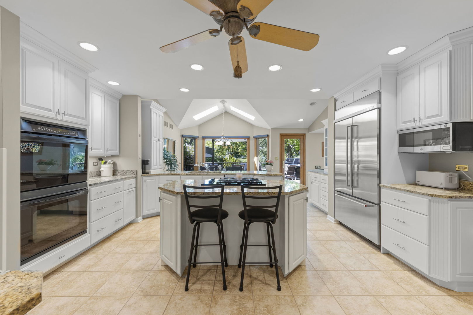 105 Thrush Lane, Naperville, IL 60540