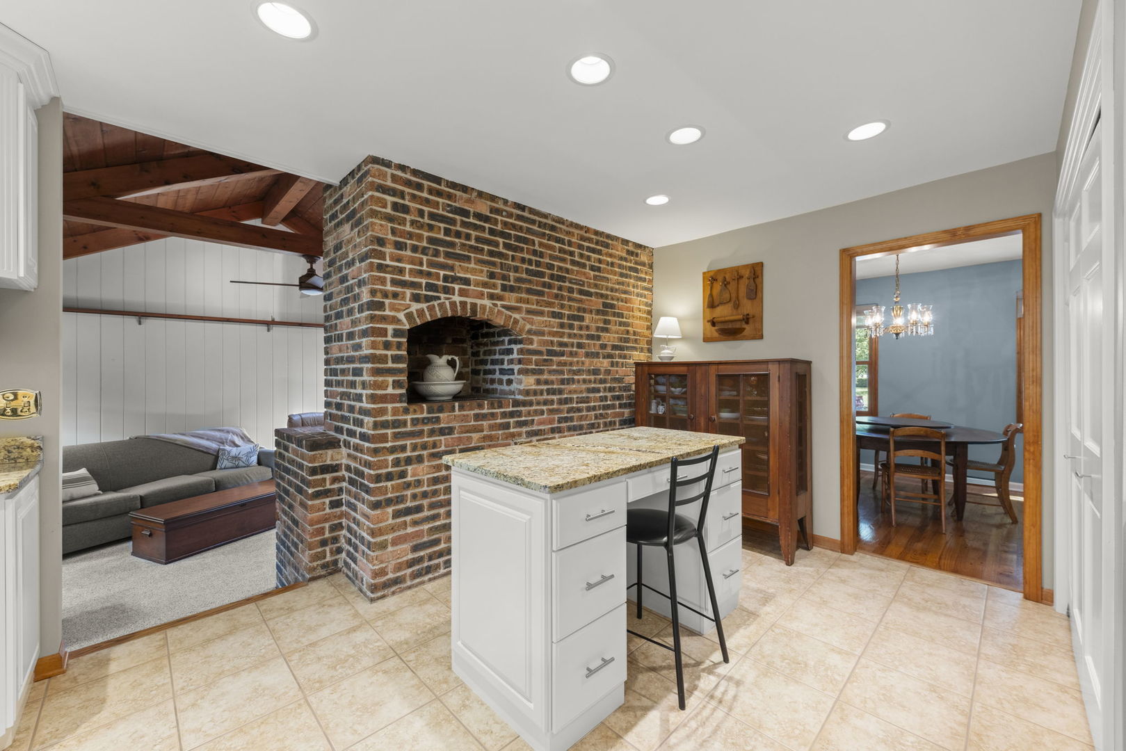 105 Thrush Lane, Naperville, IL 60540