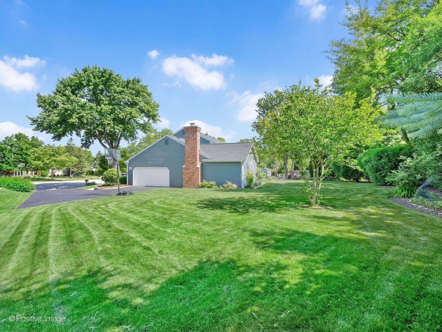 1525 Almond Court, Downers Grove, IL 60515