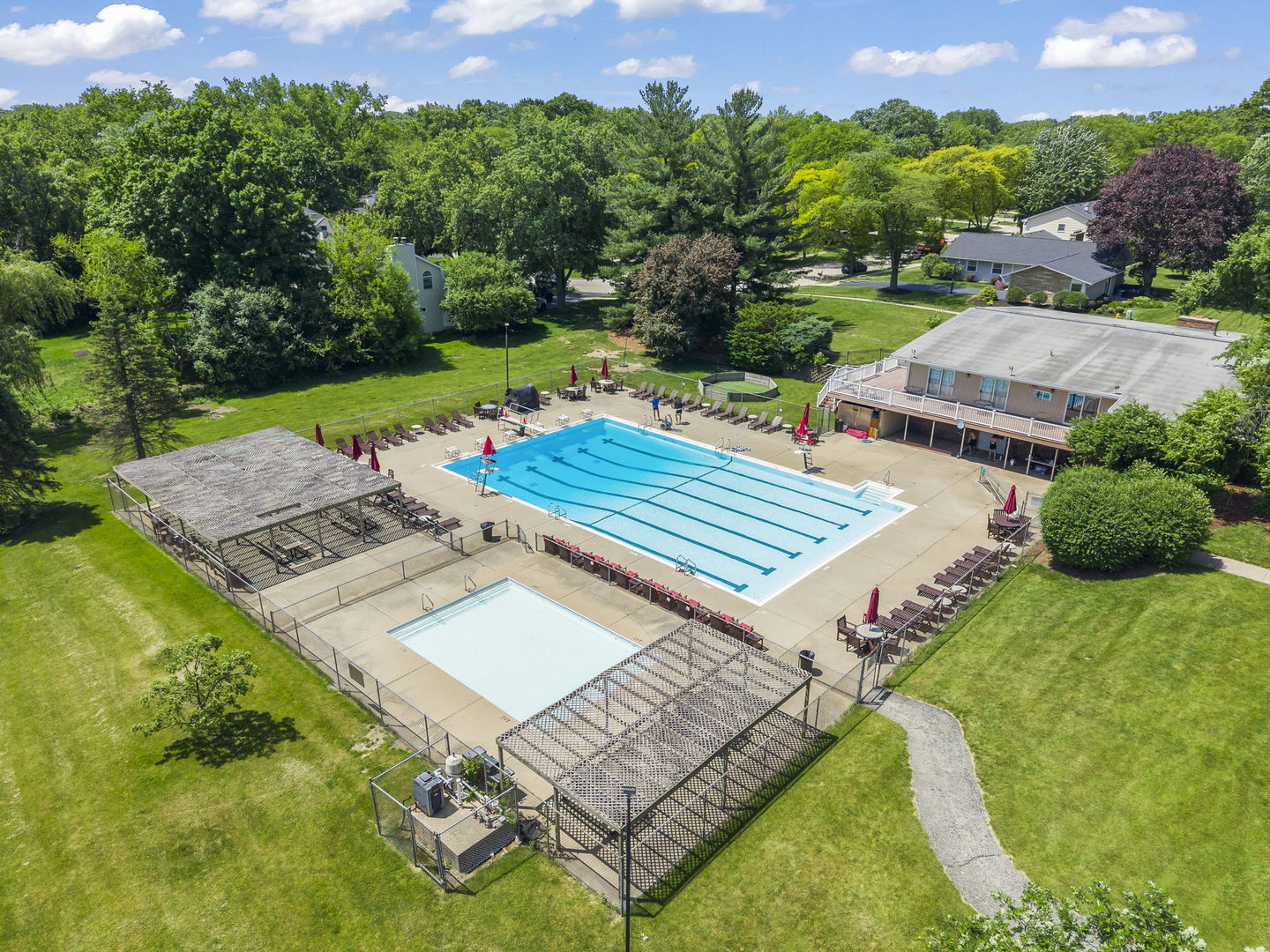 1525 Almond Court, Downers Grove, IL 60515