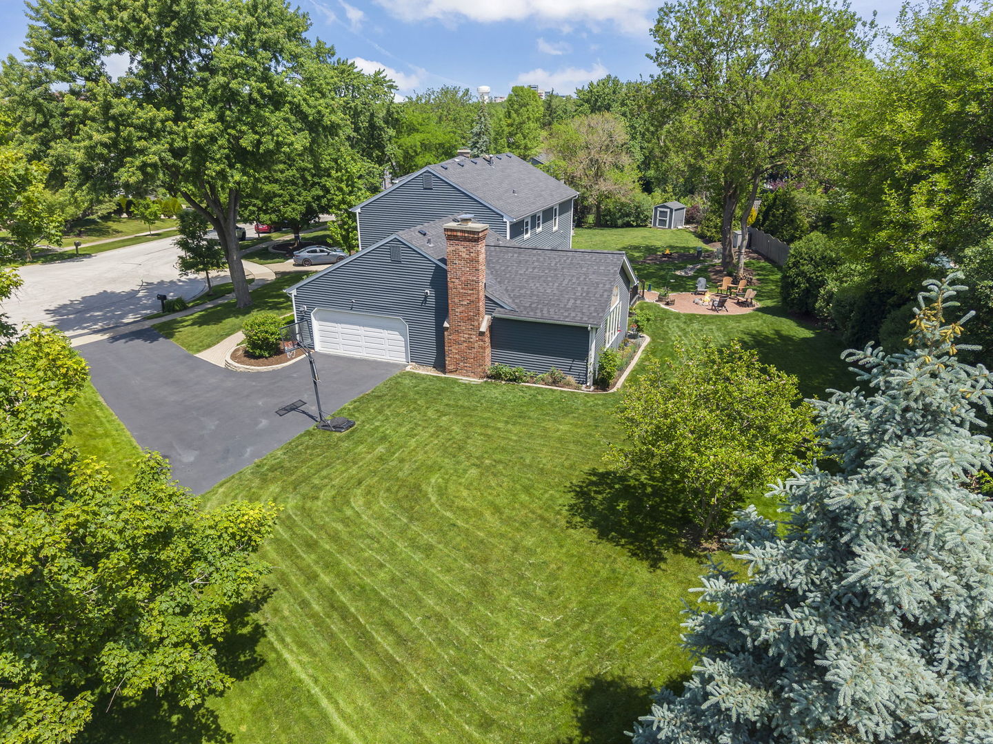1525 Almond Court, Downers Grove, IL 60515