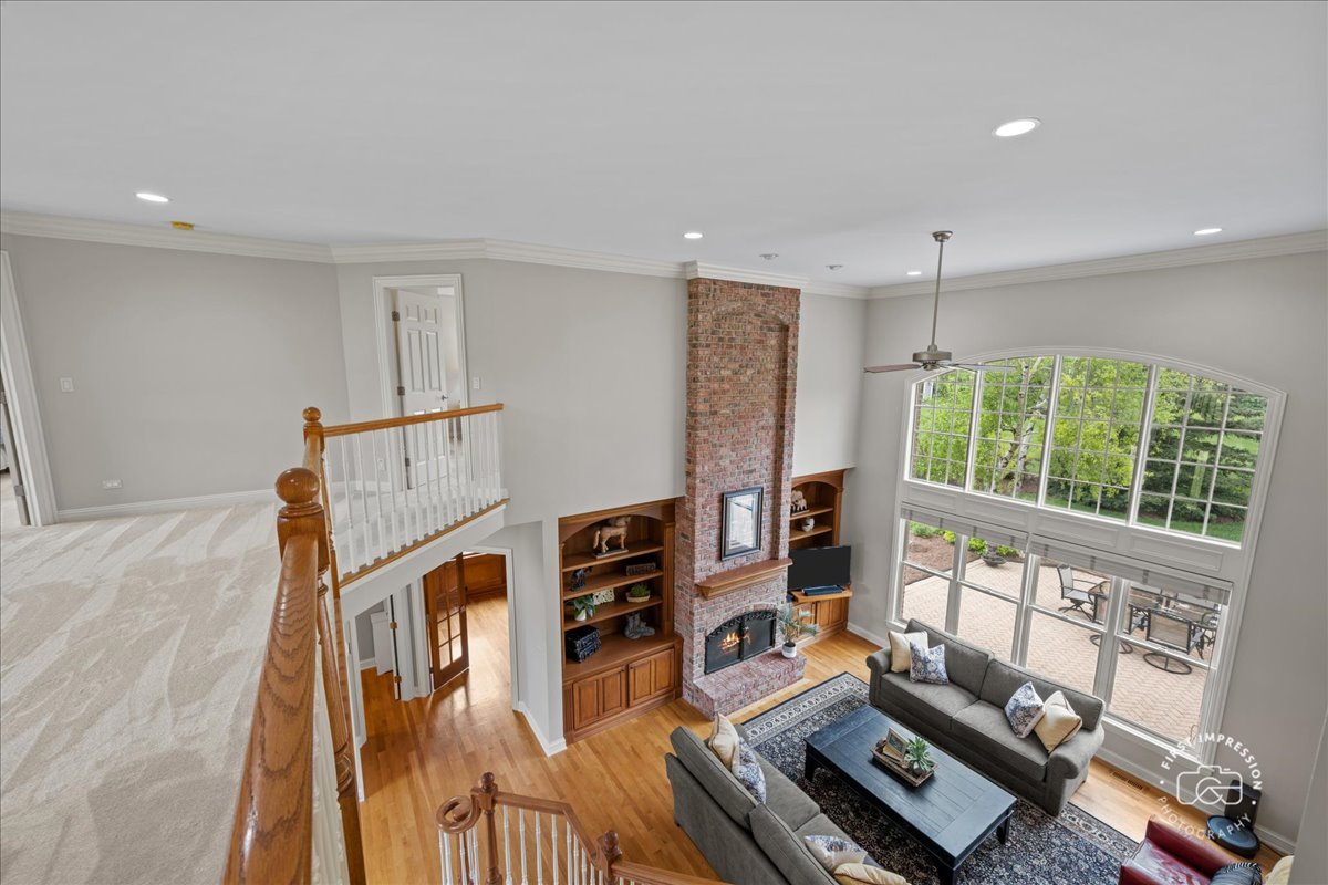38W535 RED BAY Court, St. Charles, IL 60175