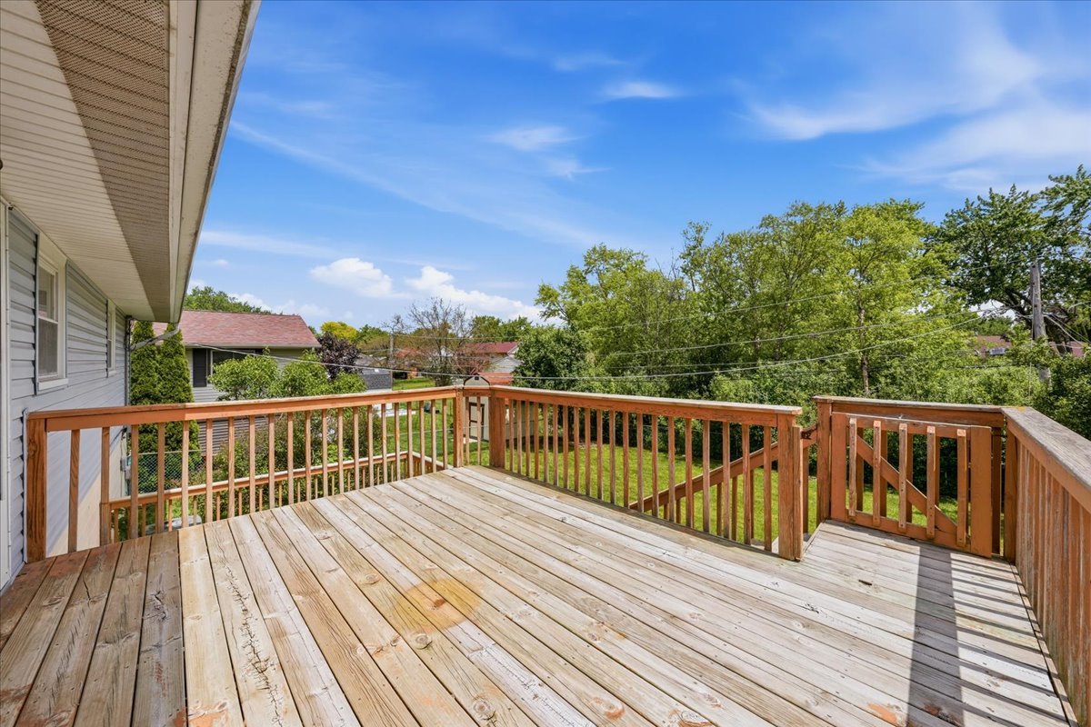 315 S Park Boulevard, Streamwood, IL 60107