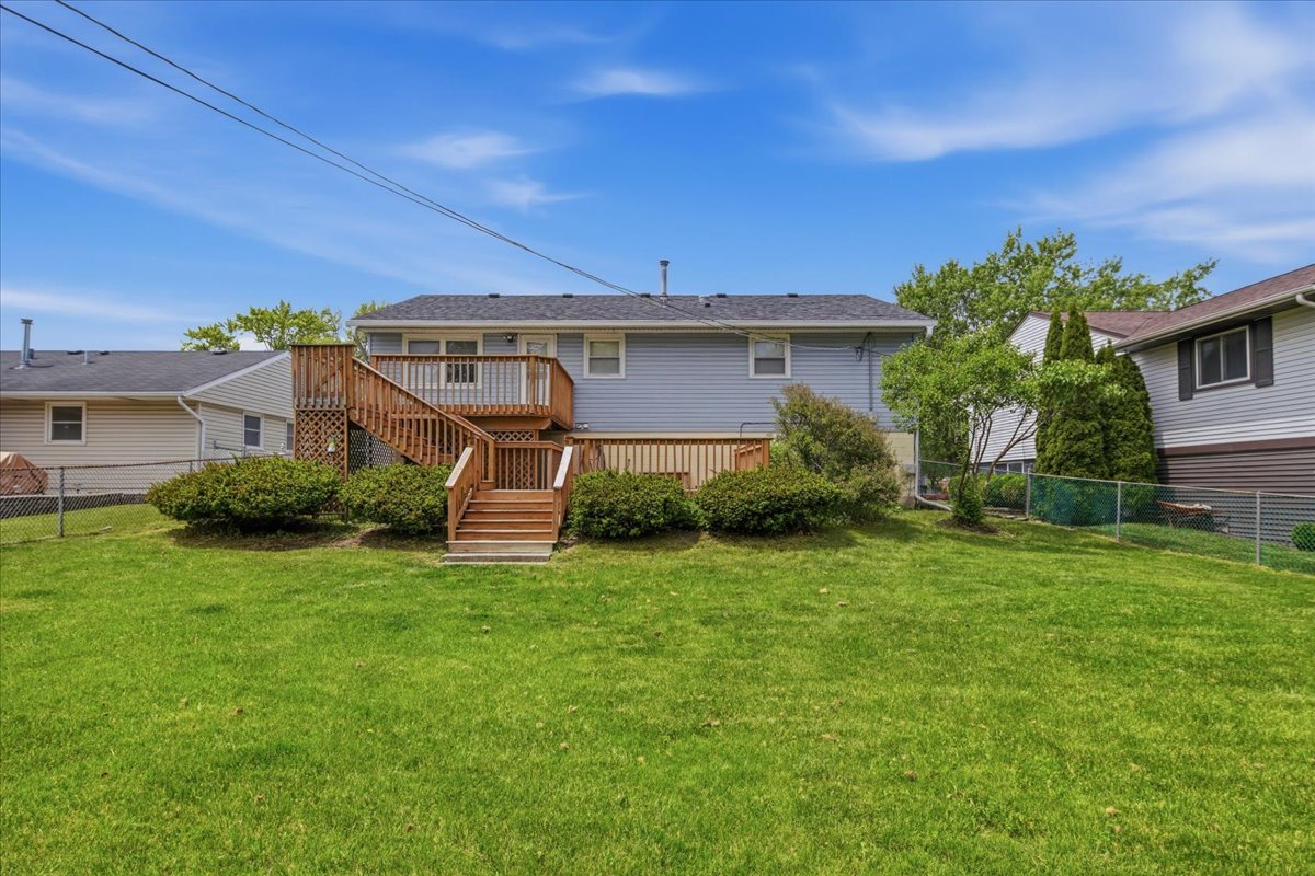 315 S Park Boulevard, Streamwood, IL 60107