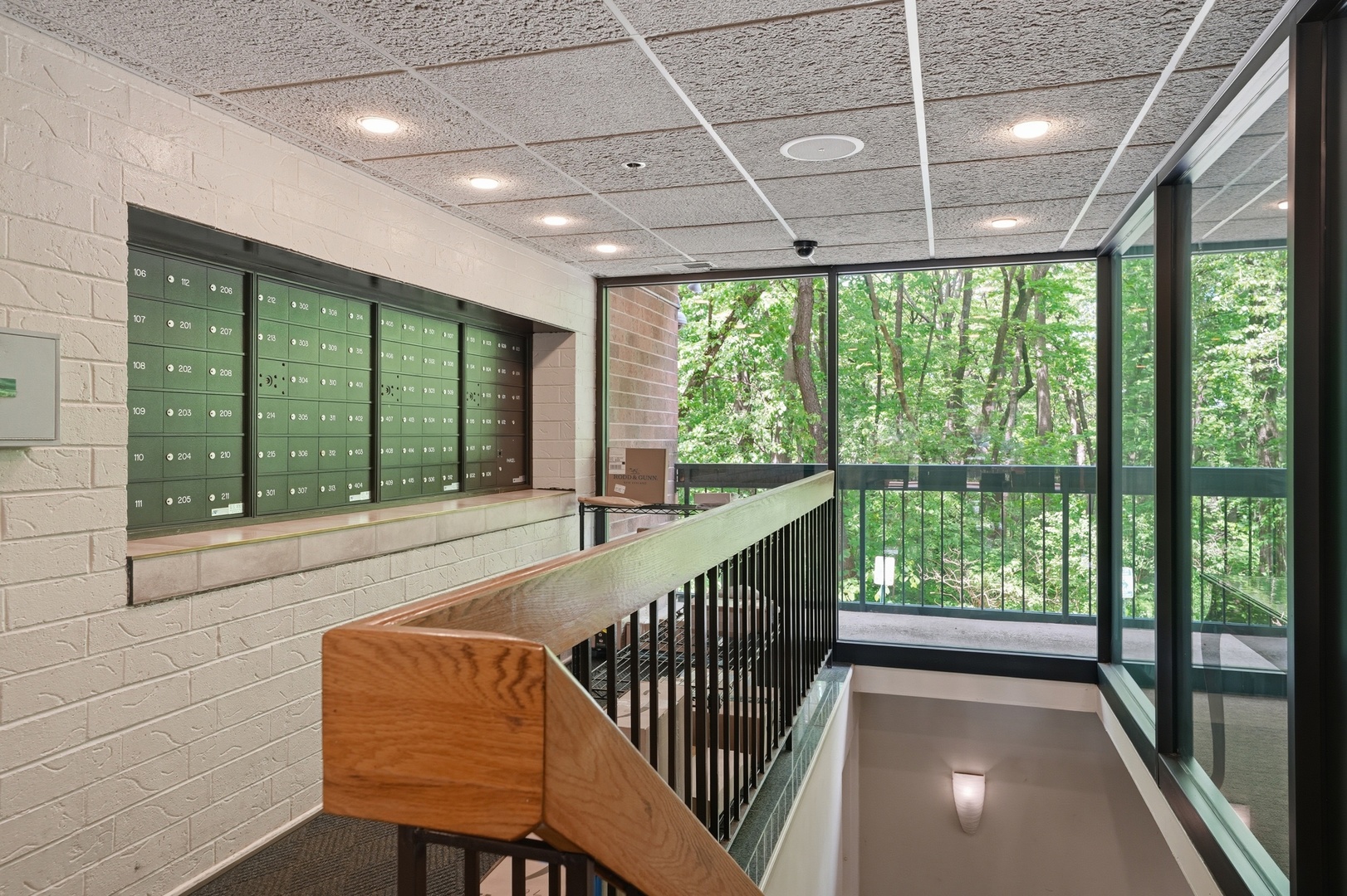 1800 Huntington Boulevard #AE607, Hoffman Estates, IL 60169