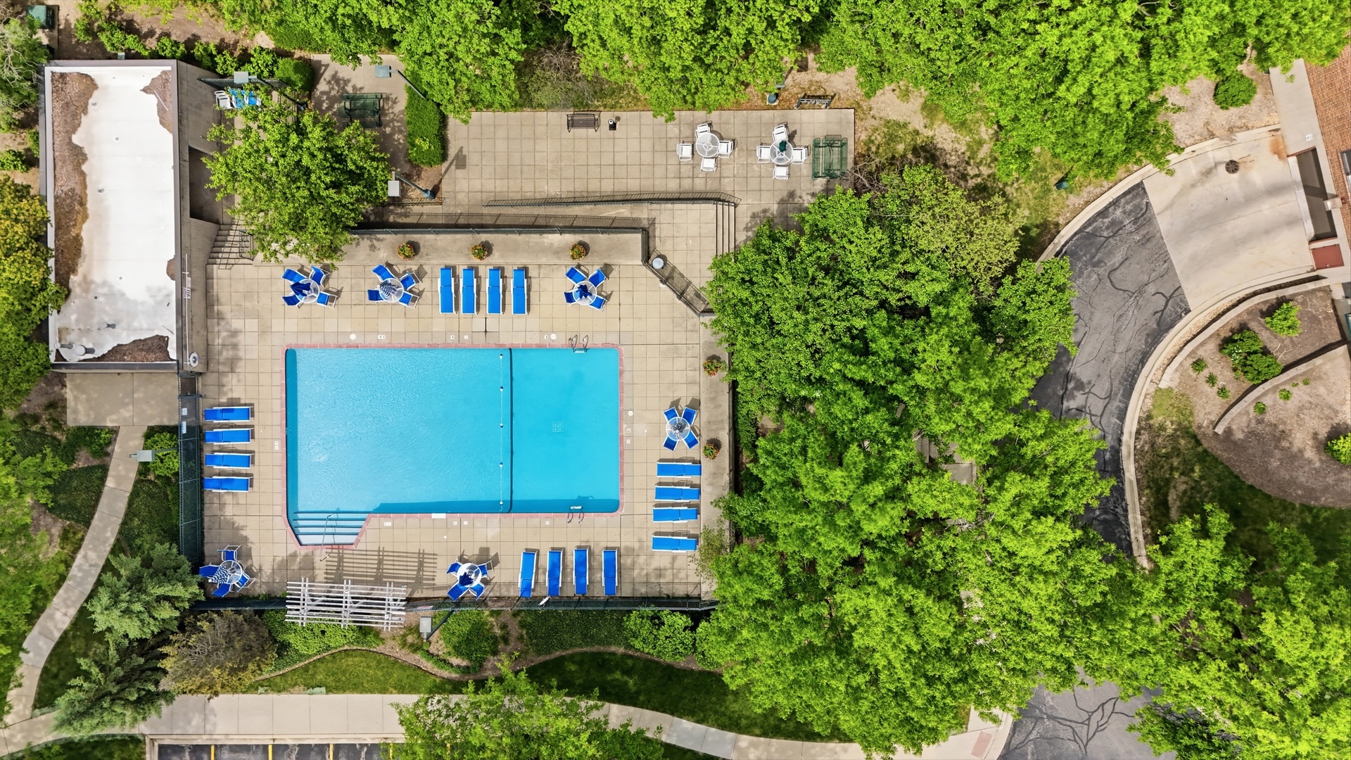 1800 Huntington Boulevard #AE607, Hoffman Estates, IL 60169