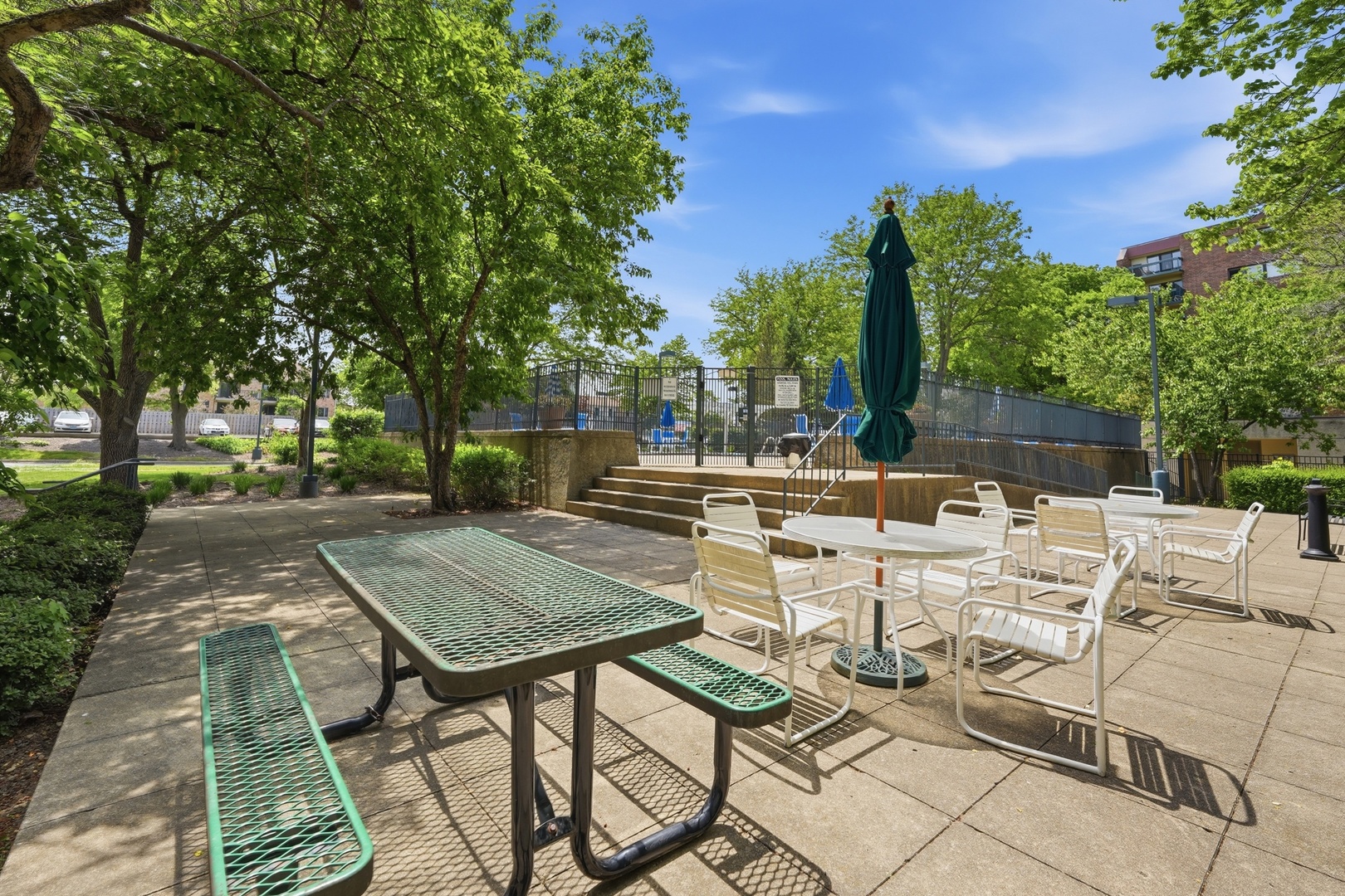 1800 Huntington Boulevard #AE607, Hoffman Estates, IL 60169