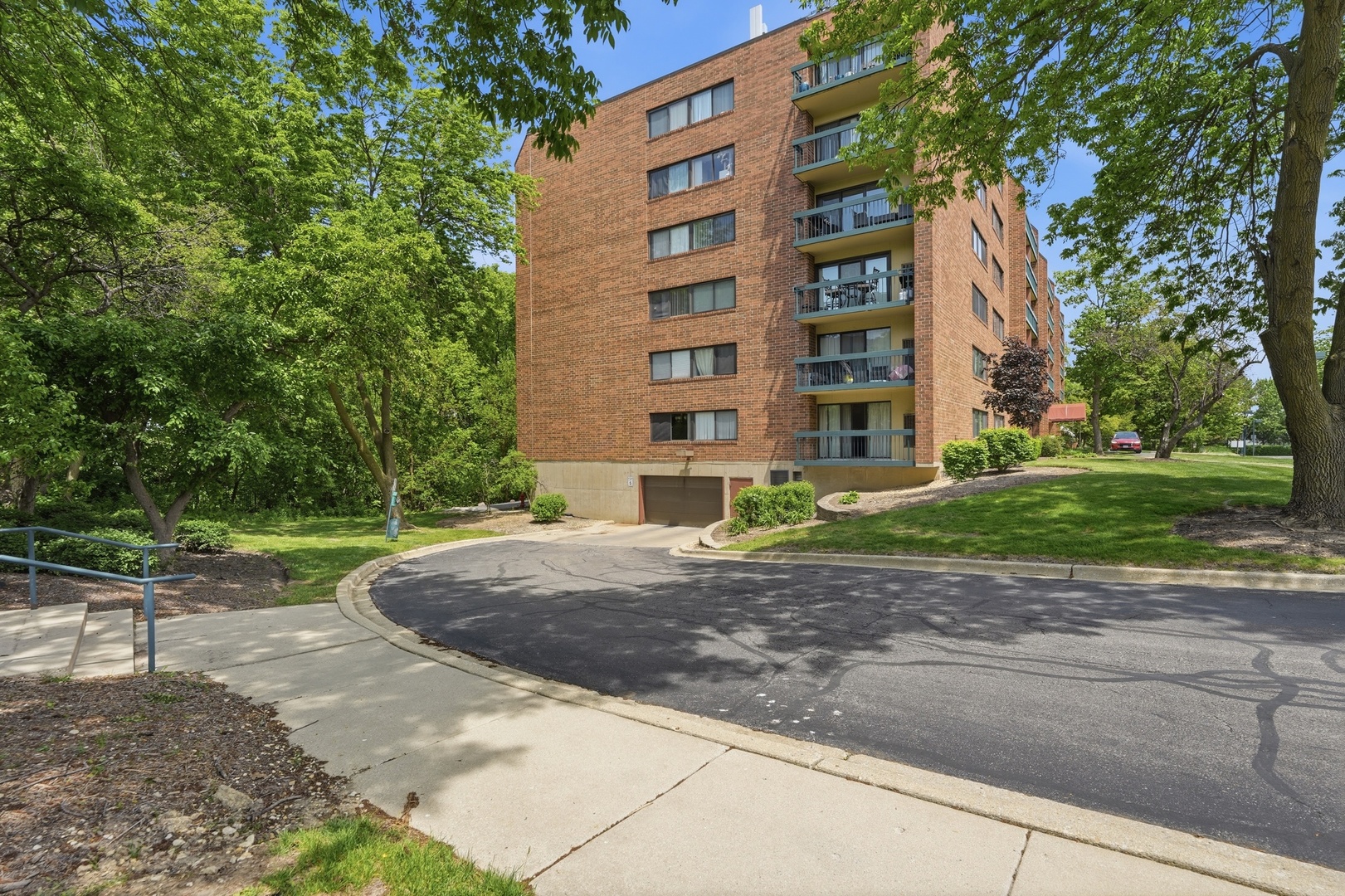 1800 Huntington Boulevard #AE607, Hoffman Estates, IL 60169