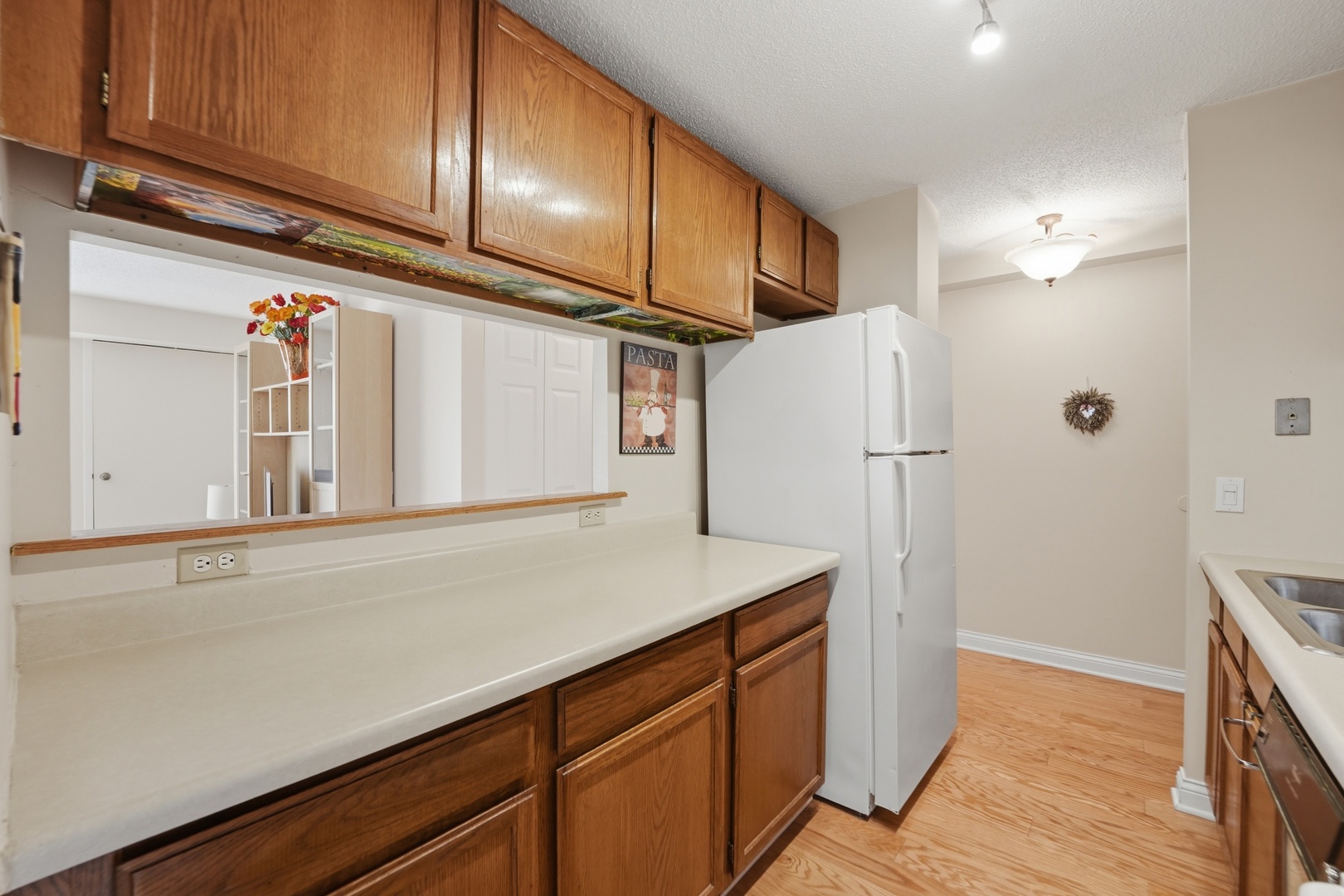 1800 Huntington Boulevard #AE607, Hoffman Estates, IL 60169