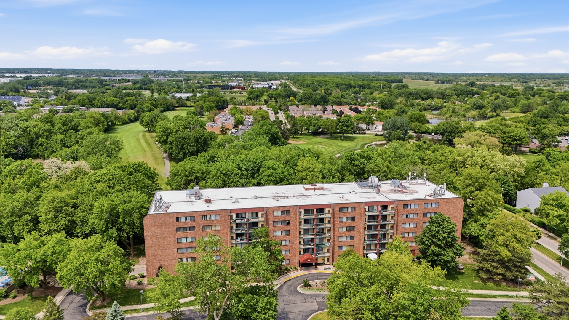 1800 Huntington Boulevard #AE607, Hoffman Estates, IL 60169