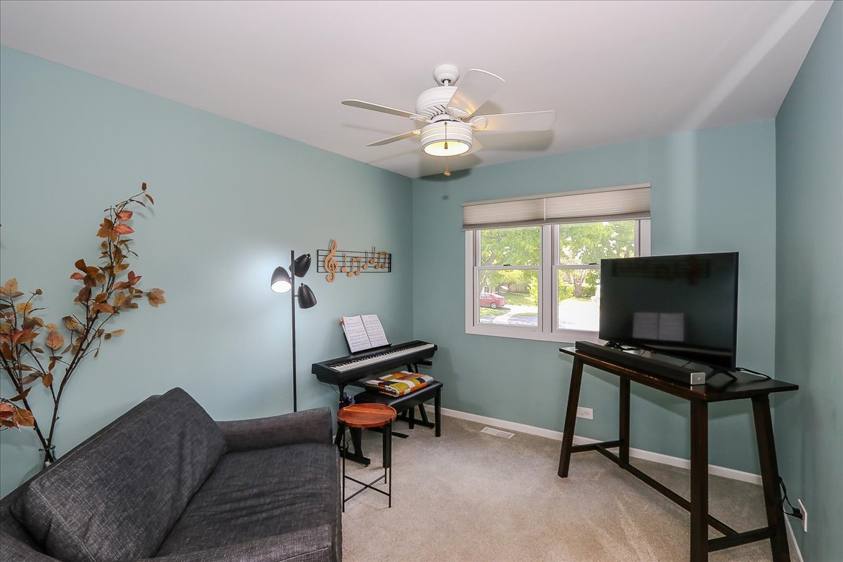 818 Indigo Court, Lake Zurich, IL 60047