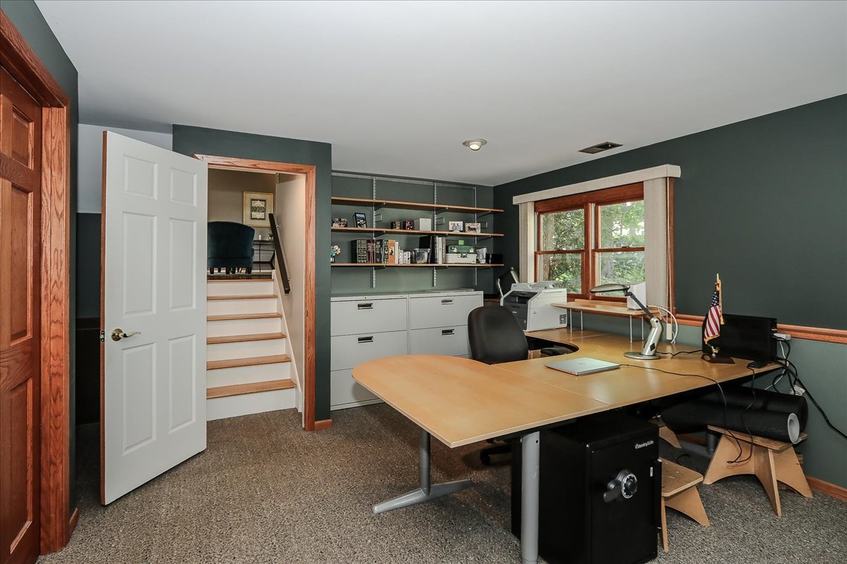 818 Indigo Court, Lake Zurich, IL 60047