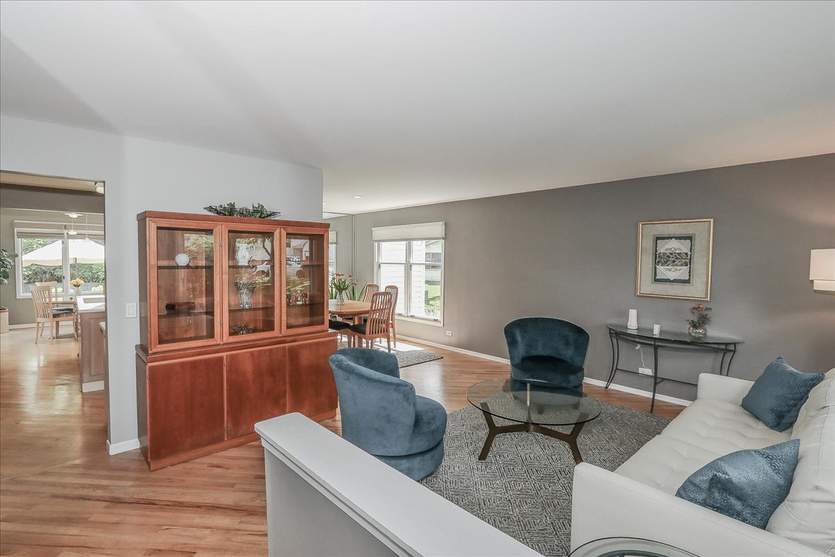 818 Indigo Court, Lake Zurich, IL 60047