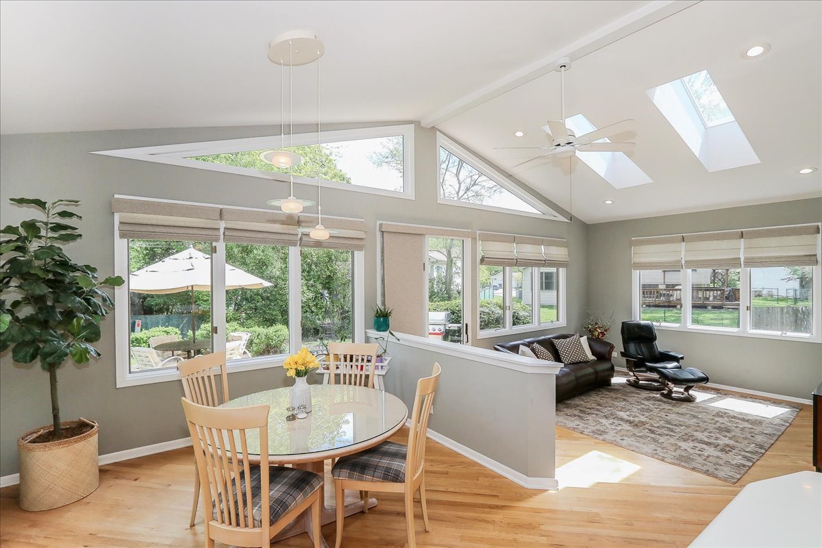 818 Indigo Court, Lake Zurich, IL 60047