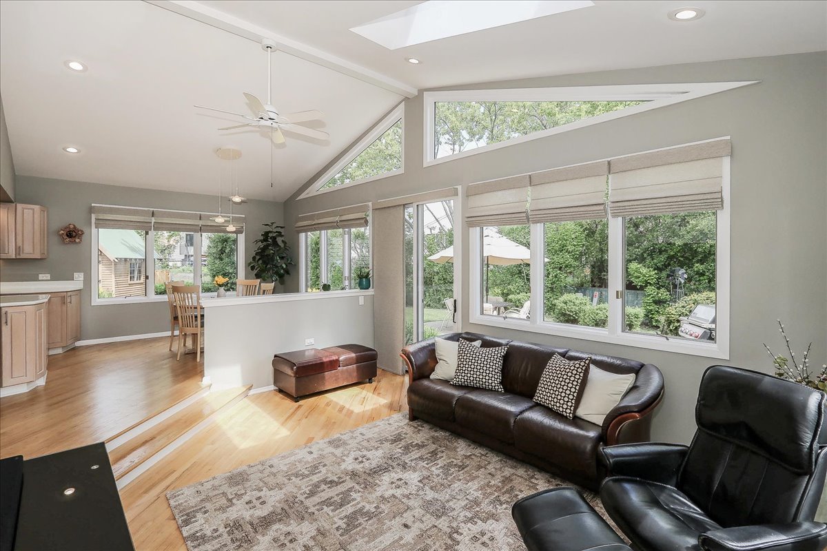 818 Indigo Court, Lake Zurich, IL 60047