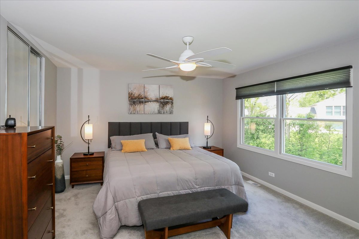 818 Indigo Court, Lake Zurich, IL 60047