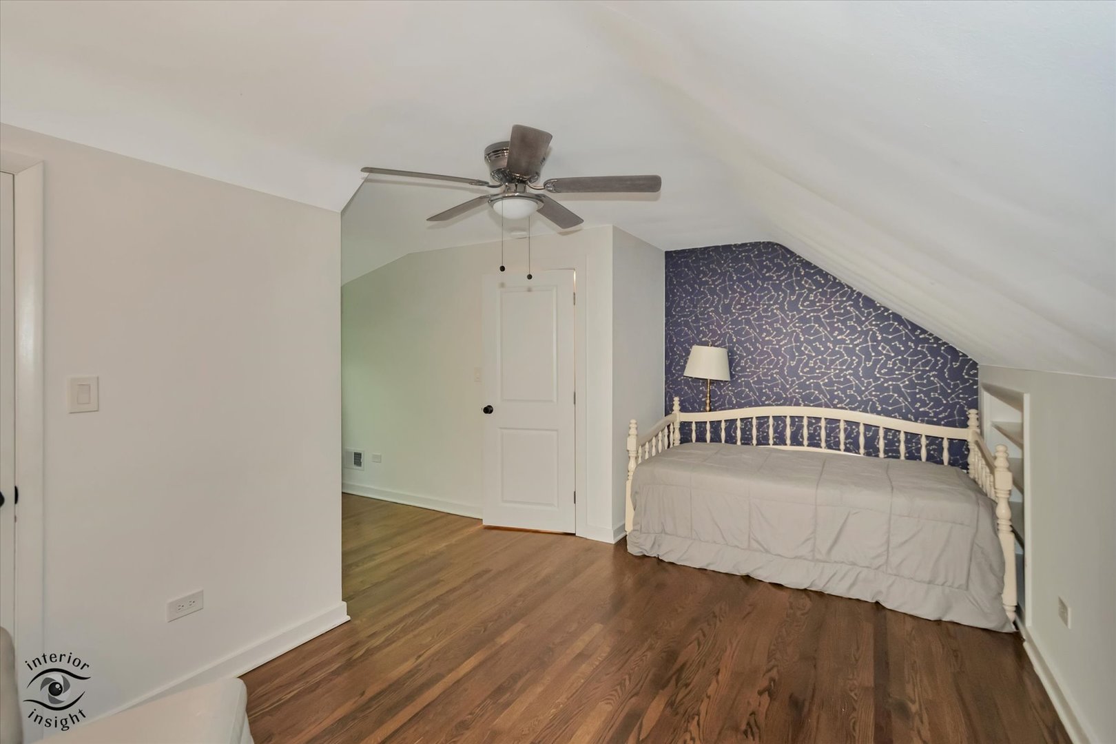 829 E Porter Avenue, Naperville, IL 60540
