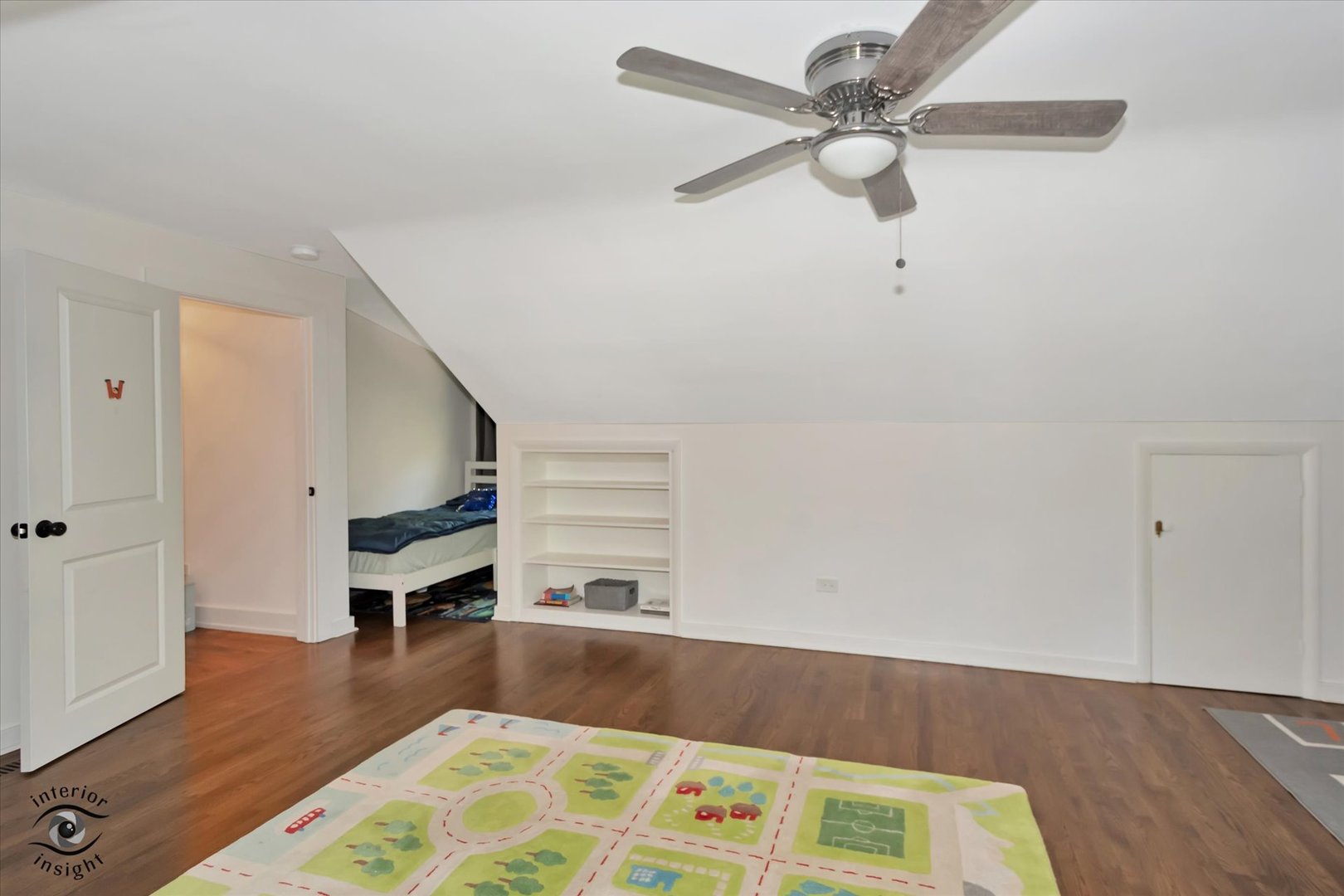 829 E Porter Avenue, Naperville, IL 60540