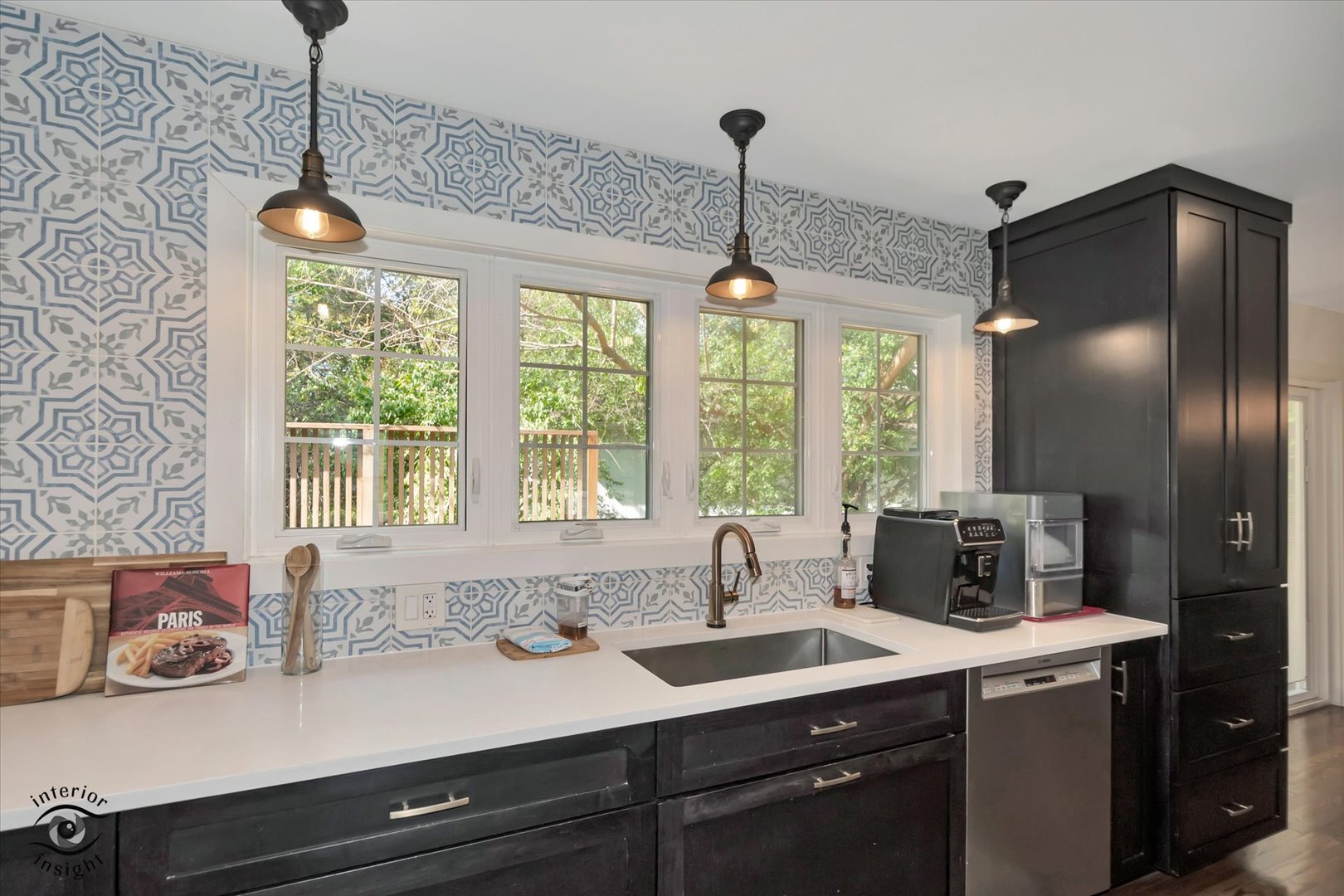 829 E Porter Avenue, Naperville, IL 60540