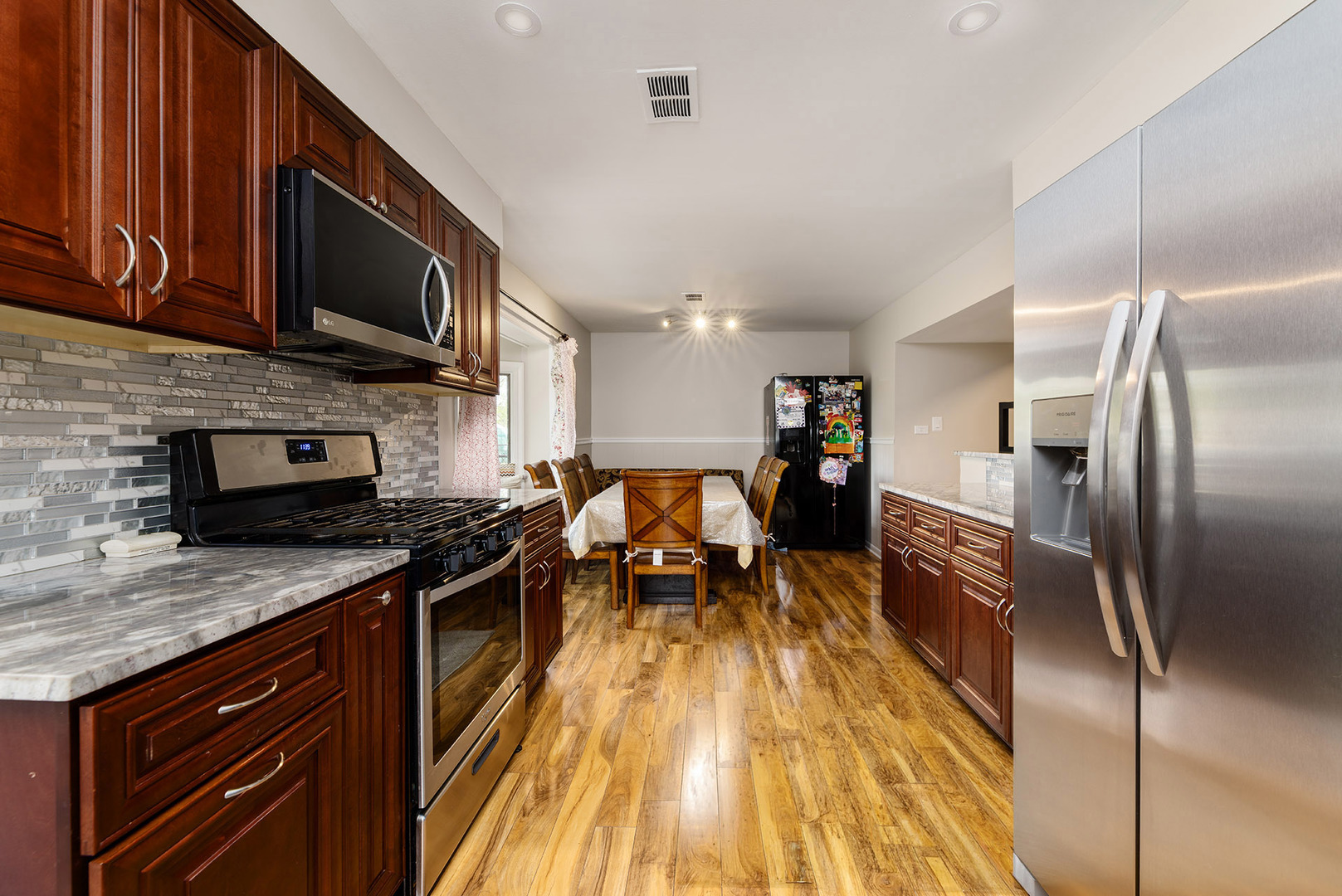 9476 Terrace Place, Des Plaines, IL 60016
