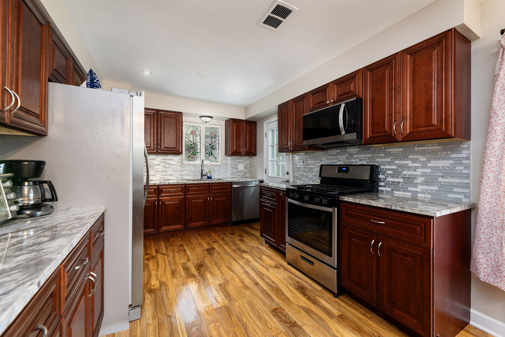 9476 Terrace Place, Des Plaines, IL 60016