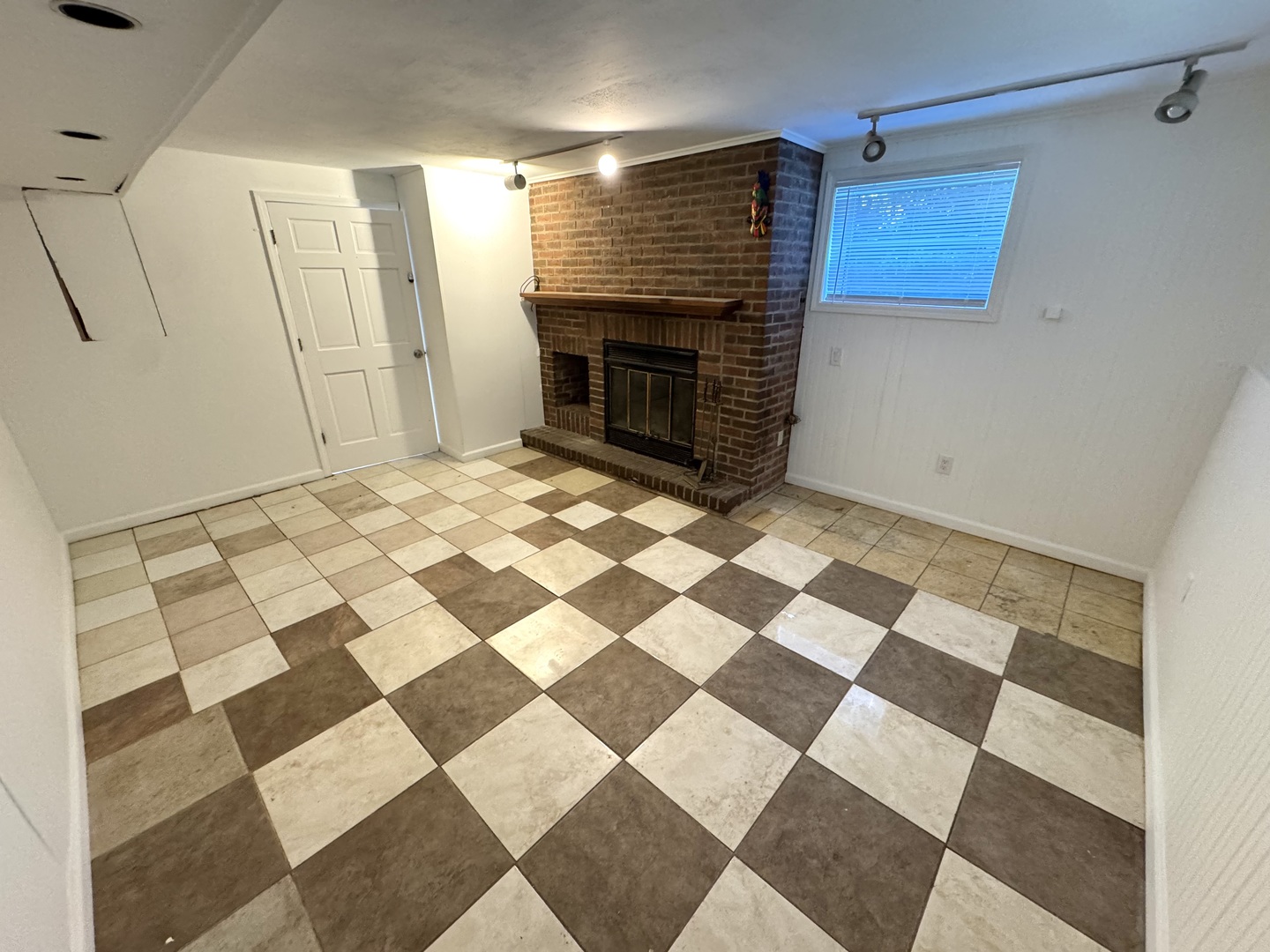 1008 Adams Court, Carpentersville, IL 60110