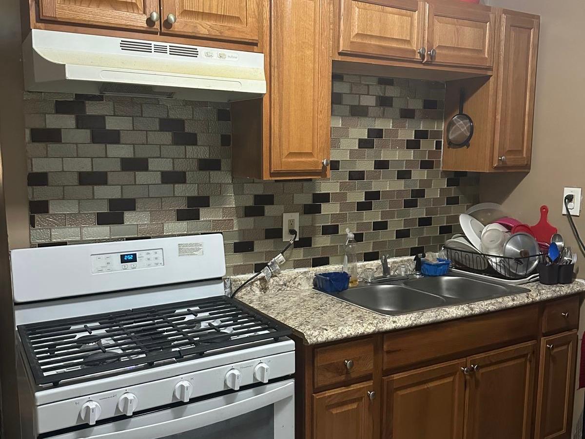 6451 S Vernon Avenue, Chicago, IL 60637