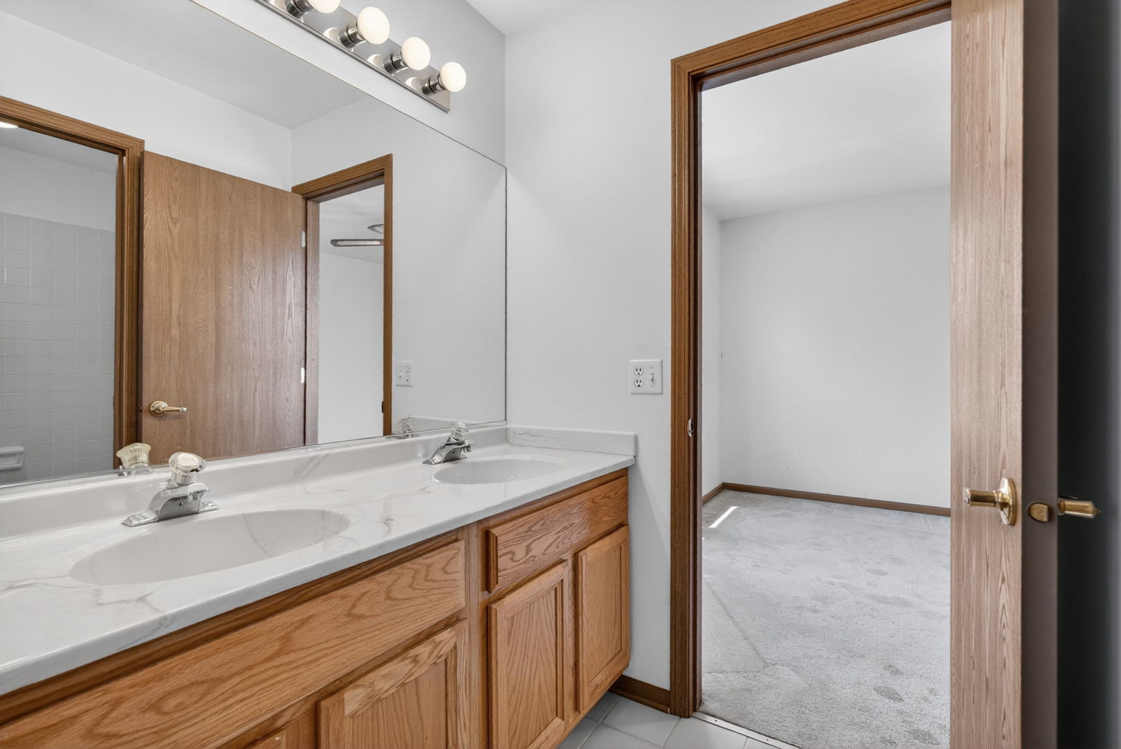 337 Inner Circle Drive, Bolingbrook, IL 60490