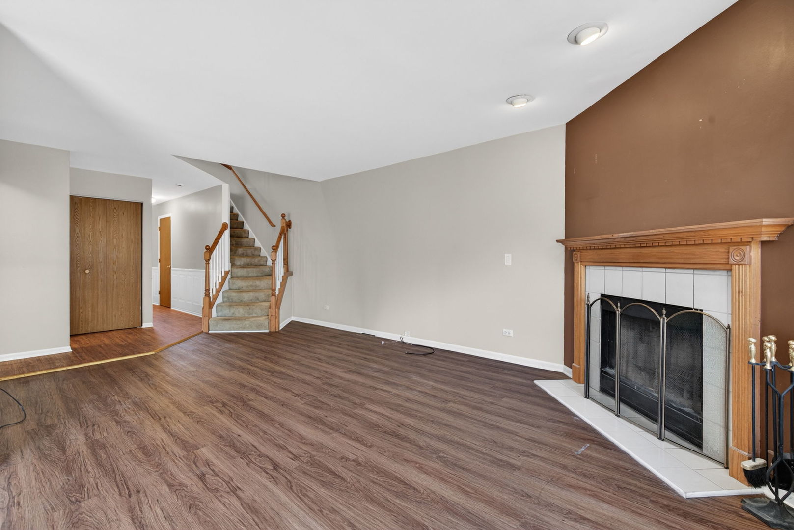 337 Inner Circle Drive, Bolingbrook, IL 60490