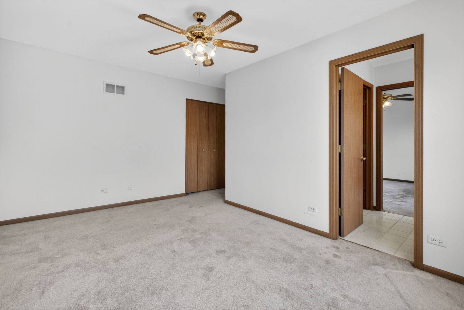 337 Inner Circle Drive, Bolingbrook, IL 60490