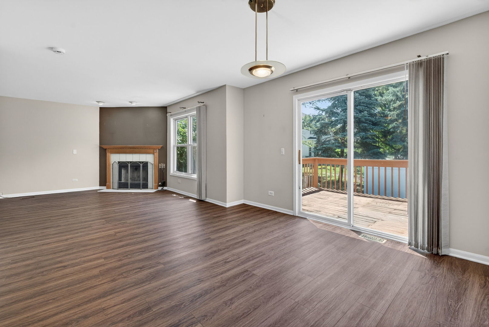 337 Inner Circle Drive, Bolingbrook, IL 60490