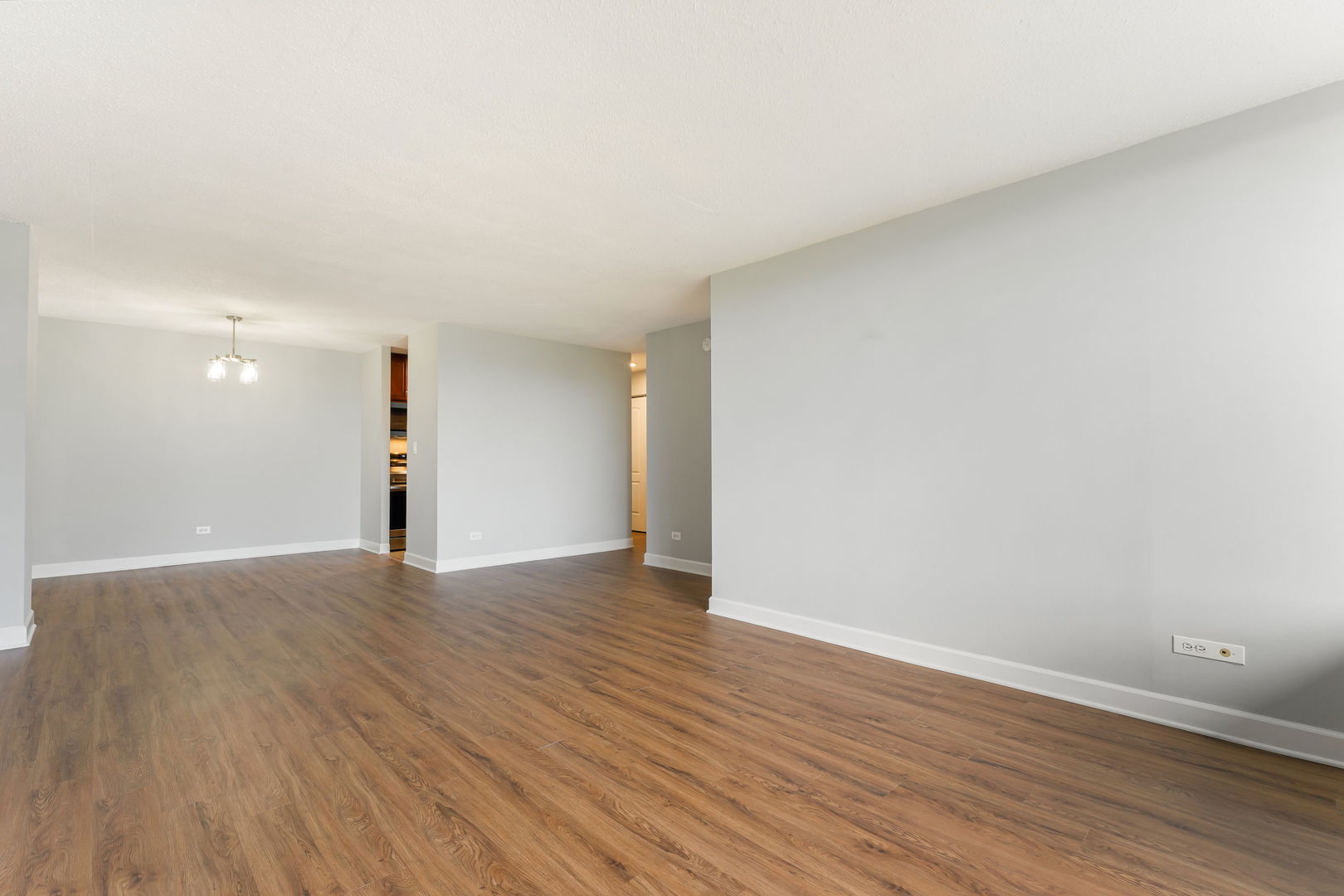 1043 S York Road #310, Bensenville, IL 60106