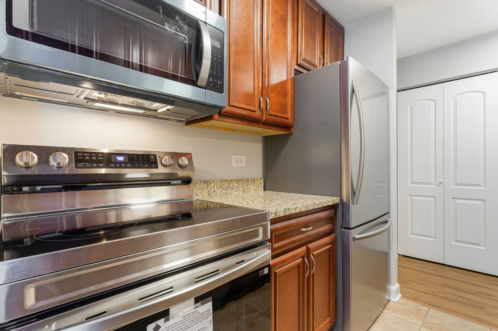 1043 S York Road #310, Bensenville, IL 60106