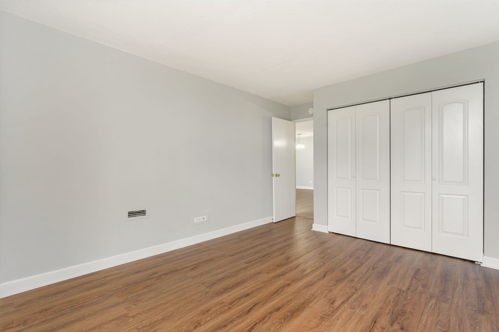1043 S York Road #310, Bensenville, IL 60106