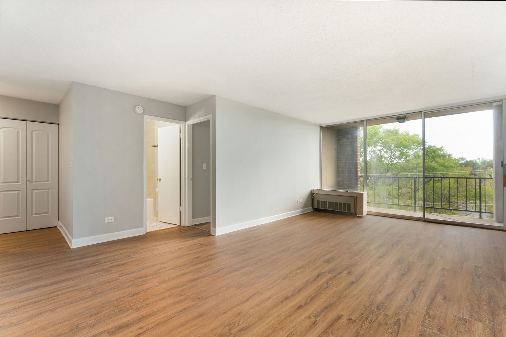 1043 S York Road #310, Bensenville, IL 60106